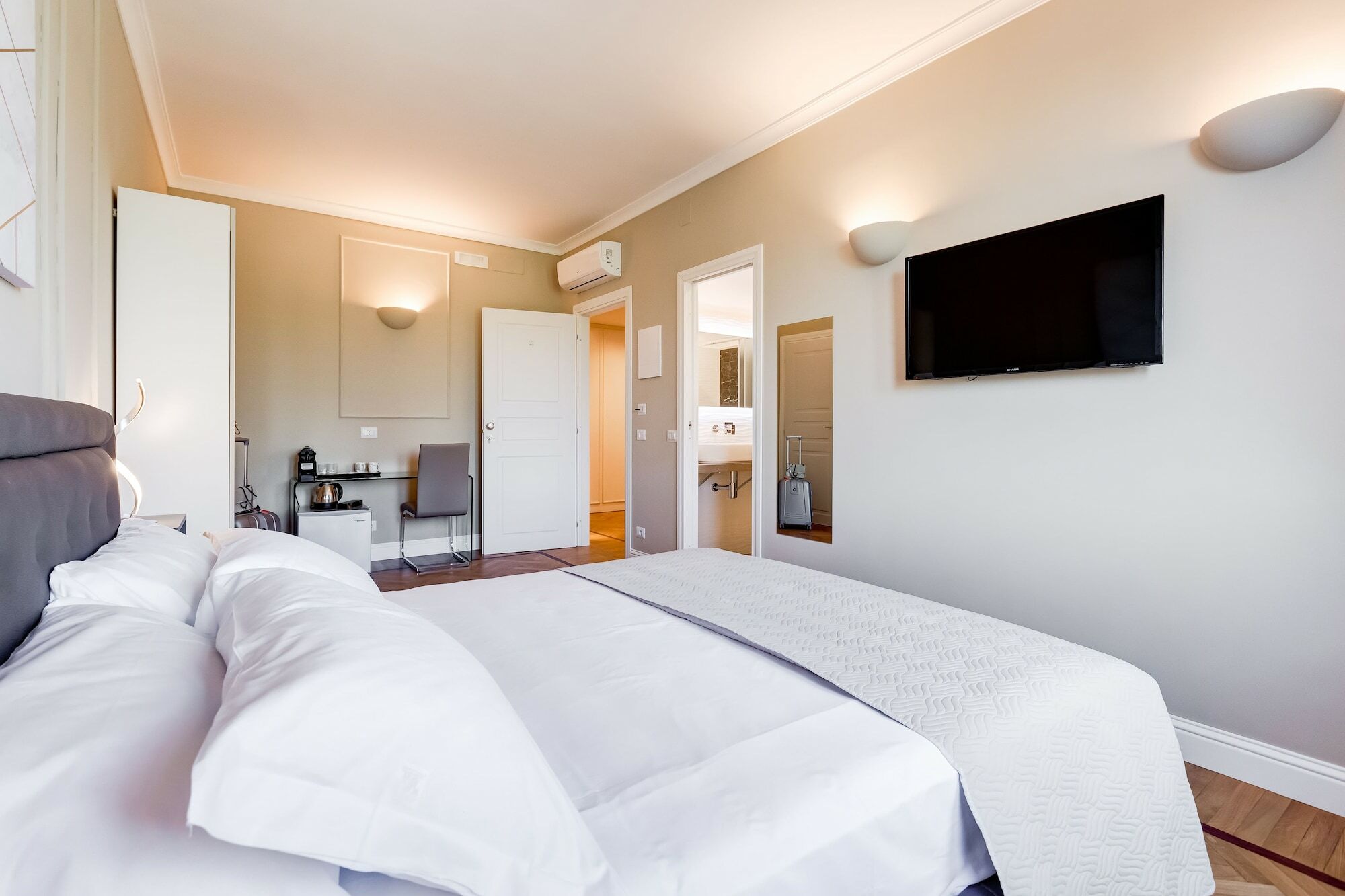 Mellini Palace Suites By Premium Suites Collection روما المظهر الخارجي الصورة